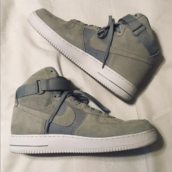 le scarpe nike air force 1 metà camoscio mens poshmark numero 14 le scarpe nike air force 1 metà camoscio mens poshmark numero 14